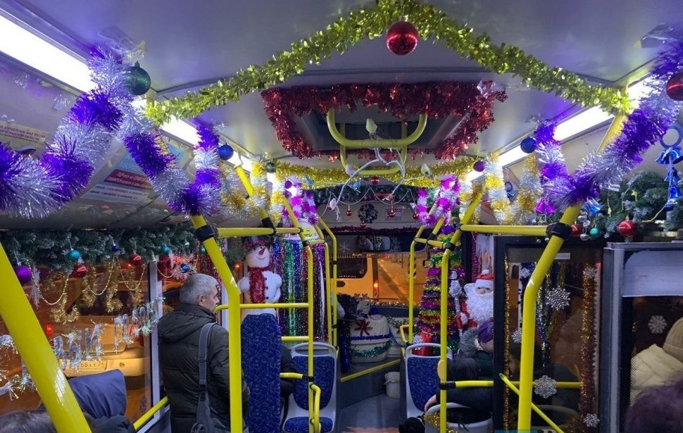 В Северодвинске выберут самый новогодний автобус